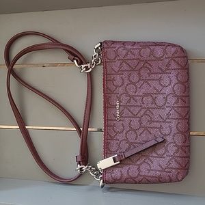 Calvin Klein Signature Crossbody Purse Excellent!